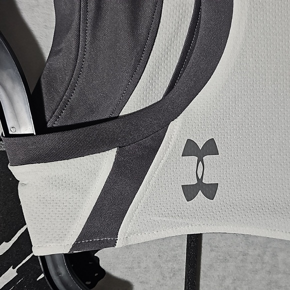 Under Armour‎ Reversible Tank Top Size Small NWOT - Picture 3 of 9